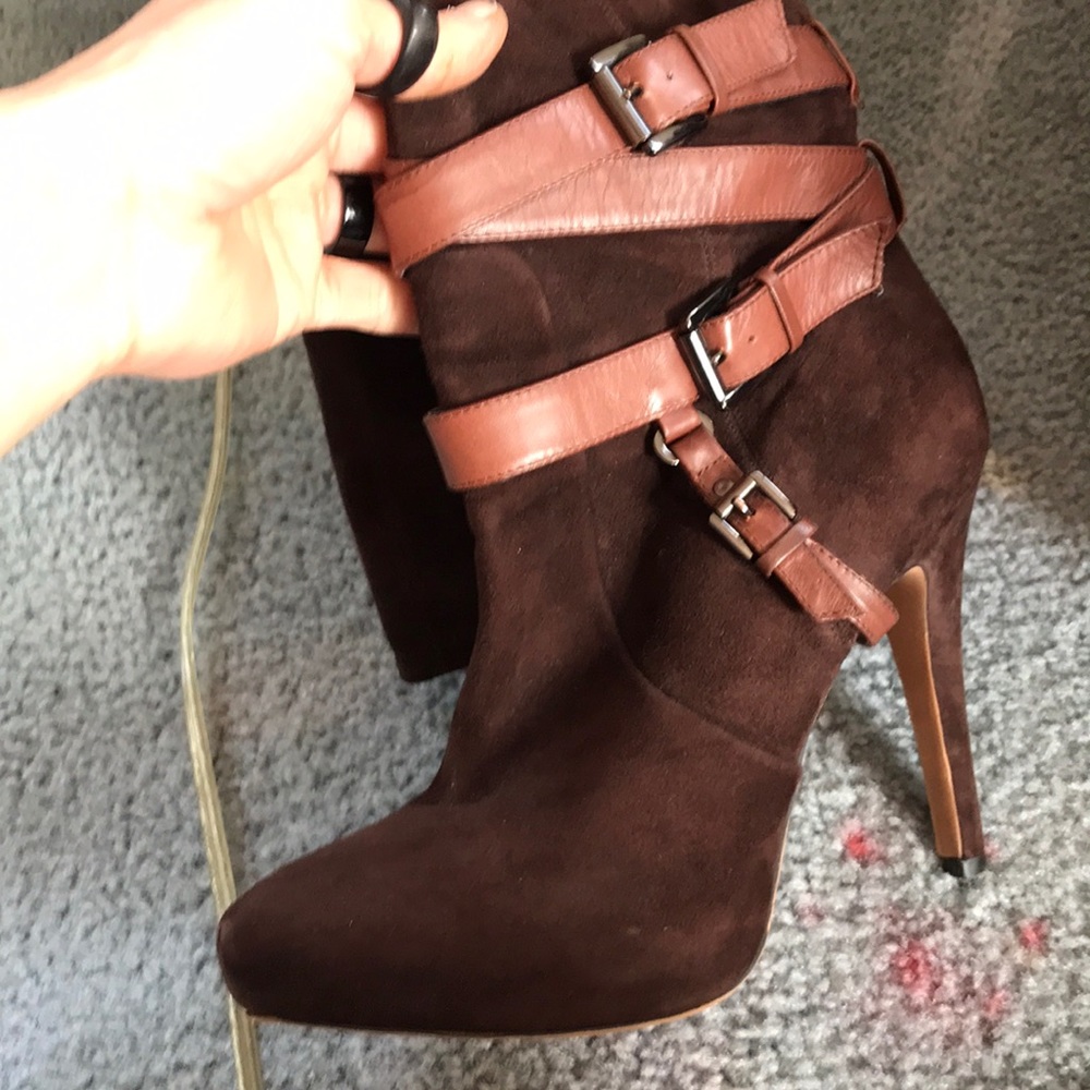 Use boots by Sam Edelman